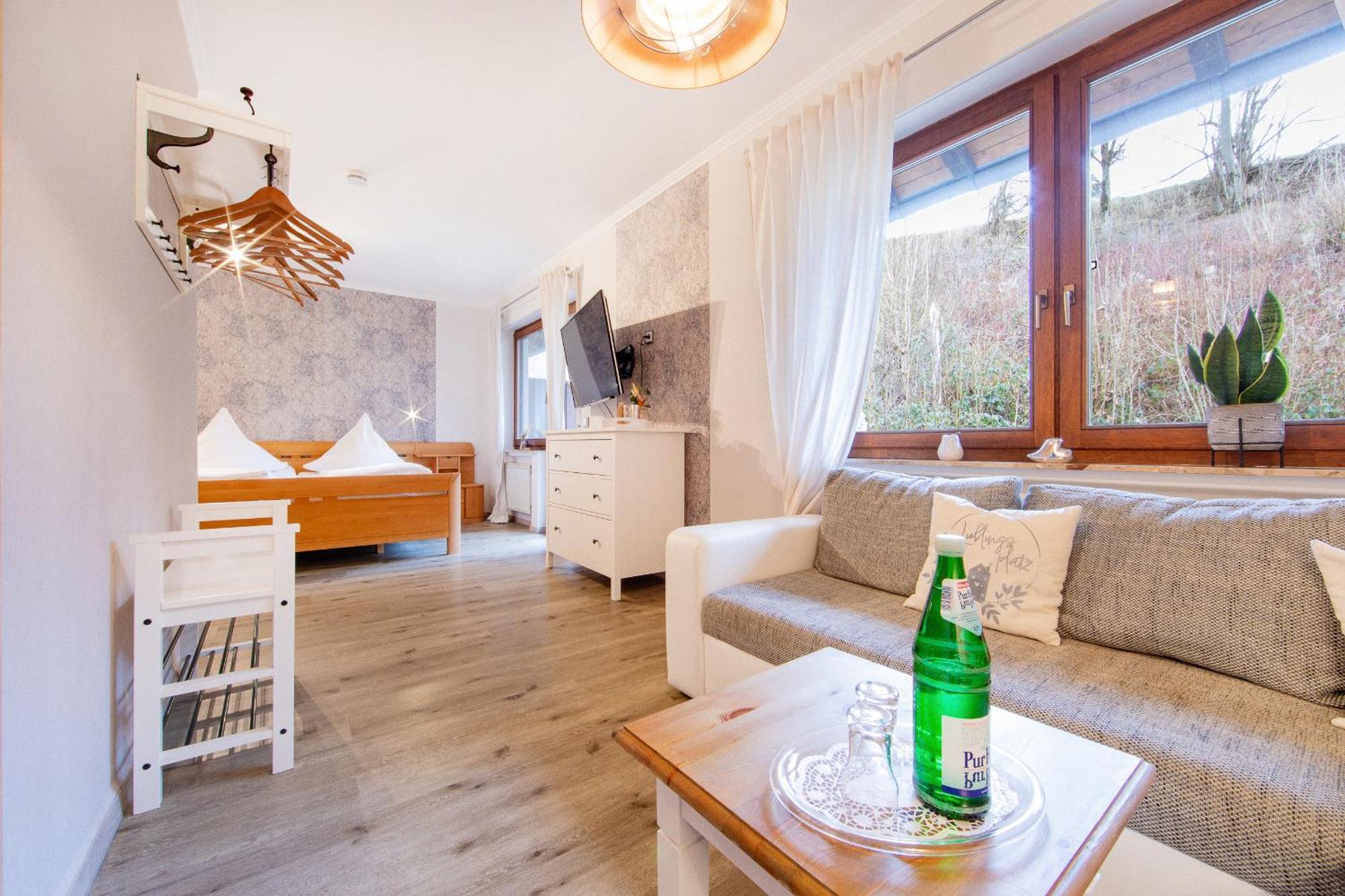 Landgasthaus Zum Kreuzberg Schonbach  Εξωτερικό φωτογραφία